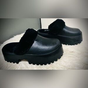 Women’s Vintage Rouge Helium Black Faux Fur Lined Slip On Clogs Loafers Sz 8